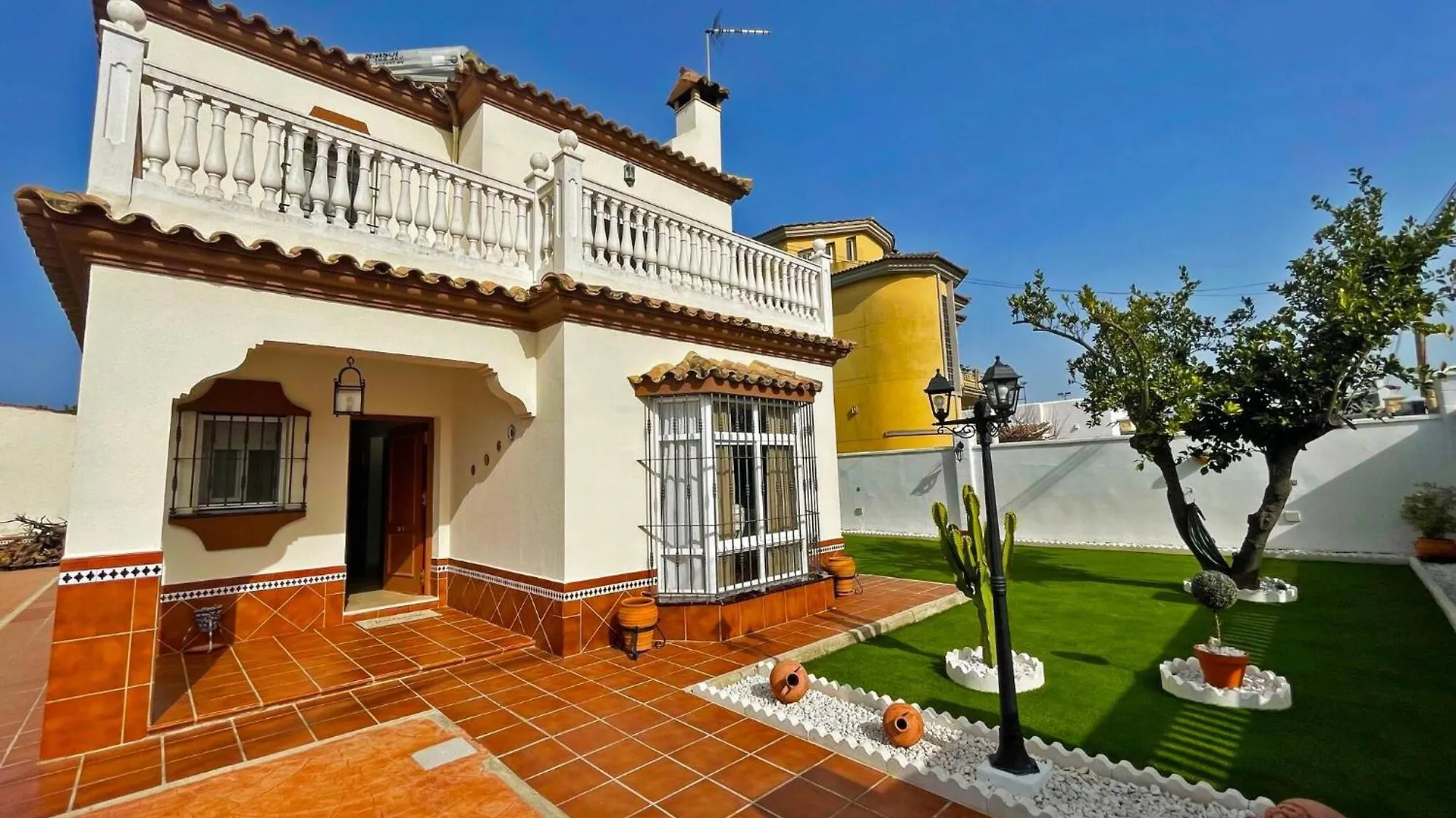 Casa Los Henke - Ole Solutions El Puerto de Santa Maria